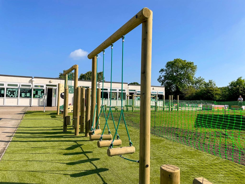 Wooden trim trail rope swinging steps component