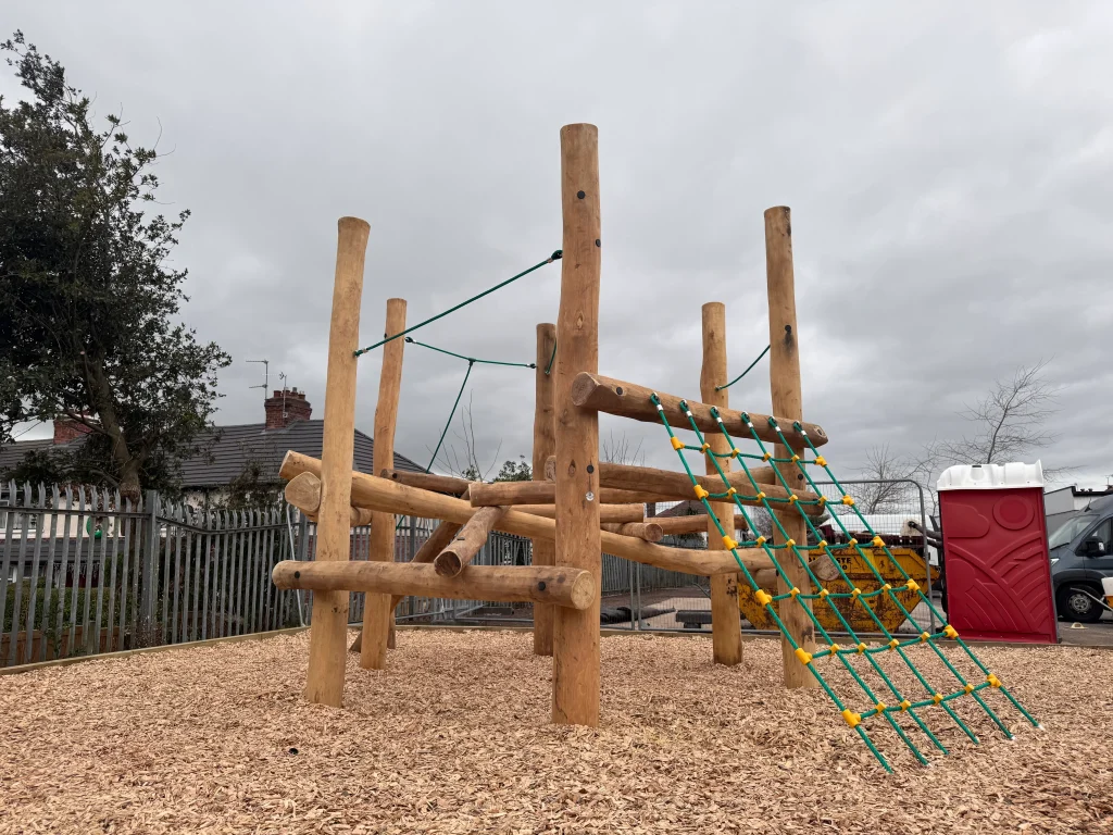 Agility Sticks Wooden Climbing Tower with net