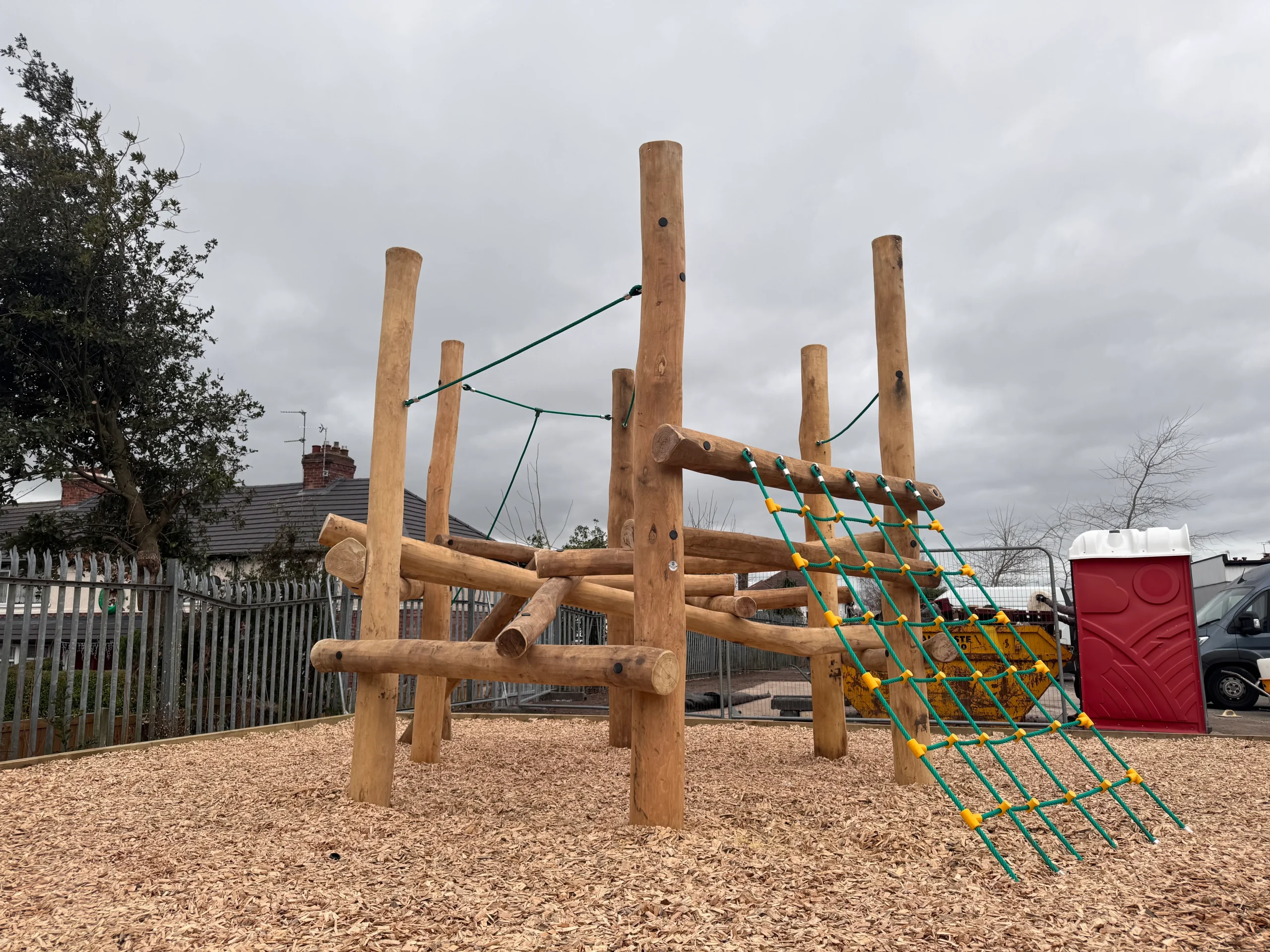 Agility Sticks Wooden Climbing Tower with net